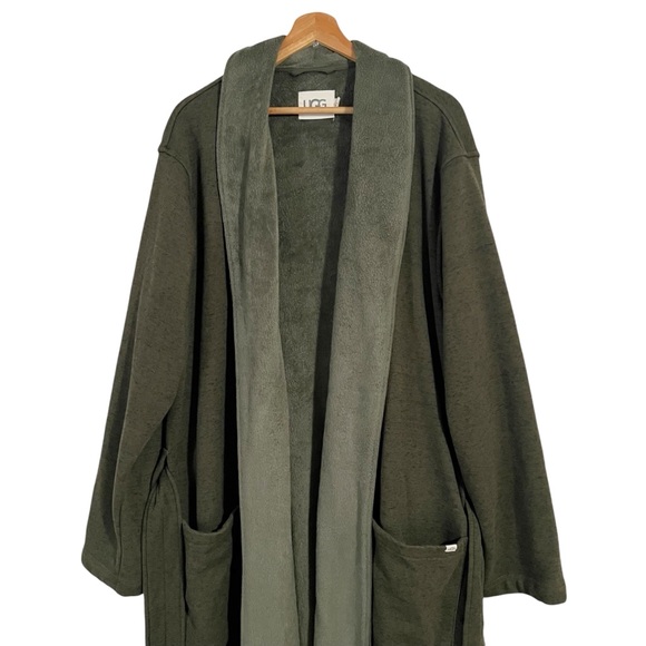 UGG Men's Robinson Two-Tone Robe in Volcano Heather Size M/L - Picture 7 of 12